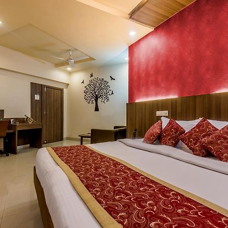 Hotel Panchratna Panvel Eksteriør billede