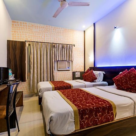 Hotel Panchratna Panvel Eksteriør billede
