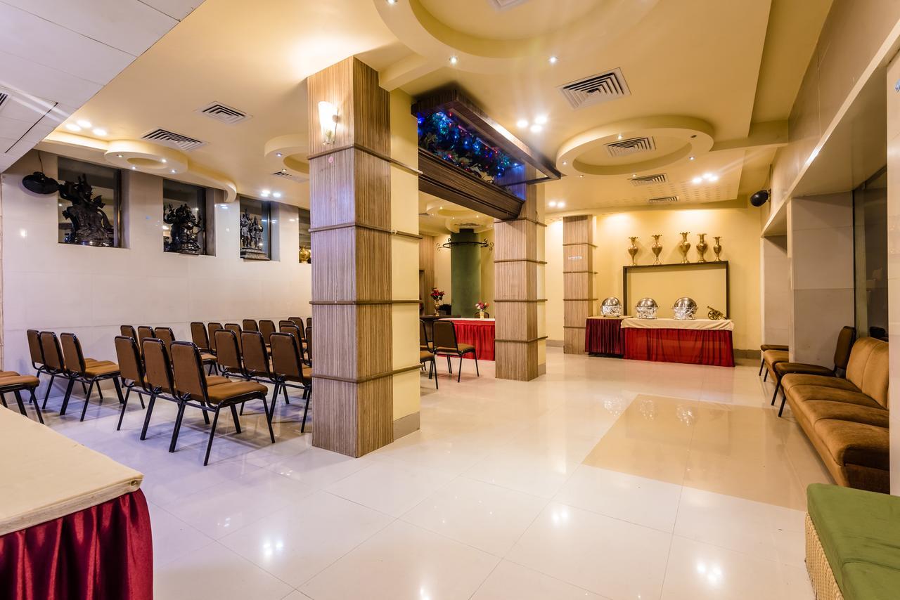 Hotel Panchratna Panvel Eksteriør billede