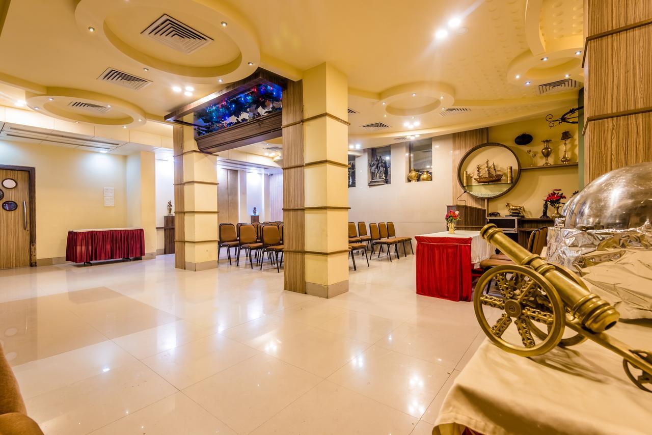 Hotel Panchratna Panvel Eksteriør billede