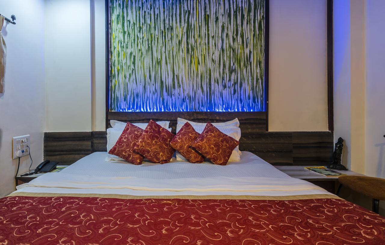 Hotel Panchratna Panvel Eksteriør billede