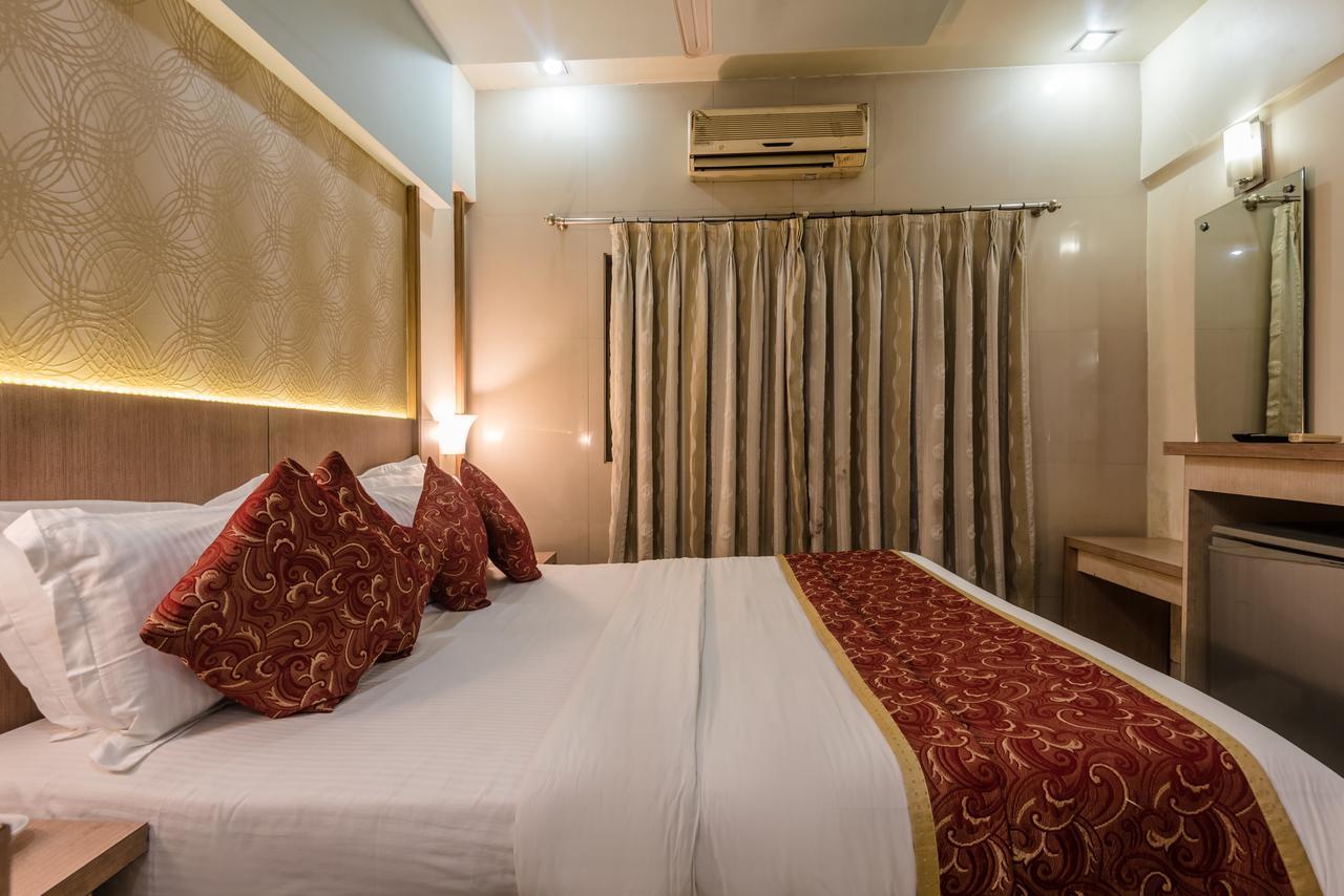 Hotel Panchratna Panvel Eksteriør billede