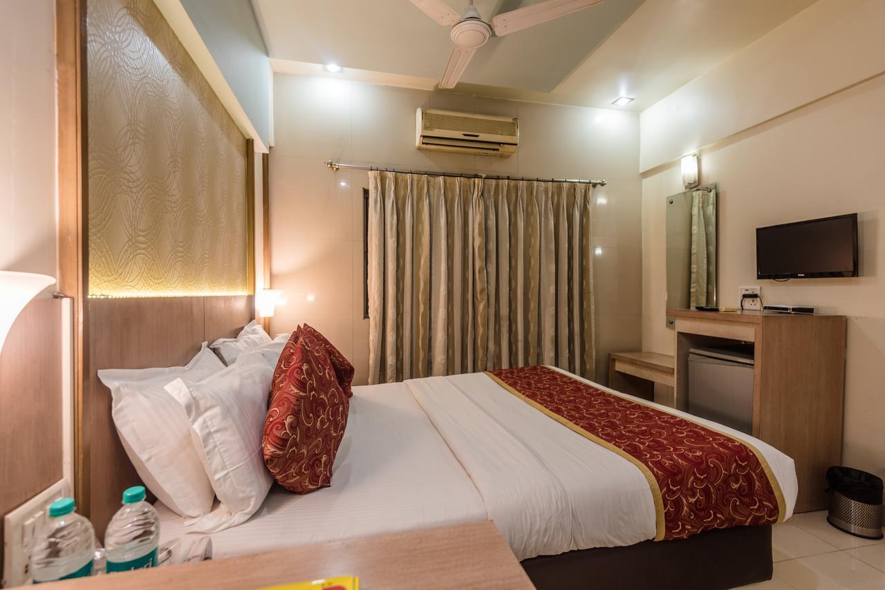 Hotel Panchratna Panvel Eksteriør billede