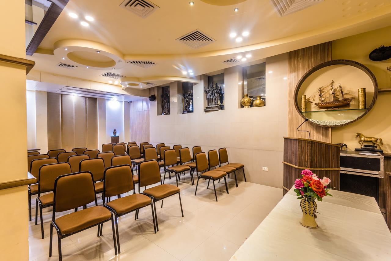 Hotel Panchratna Panvel Eksteriør billede