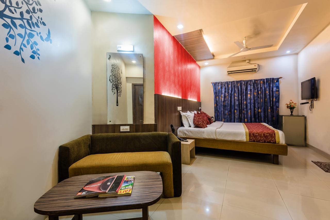 Hotel Panchratna Panvel Eksteriør billede