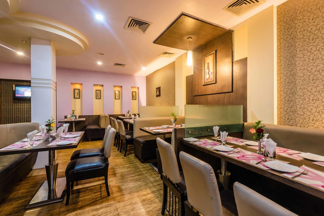 Hotel Panchratna Panvel Eksteriør billede