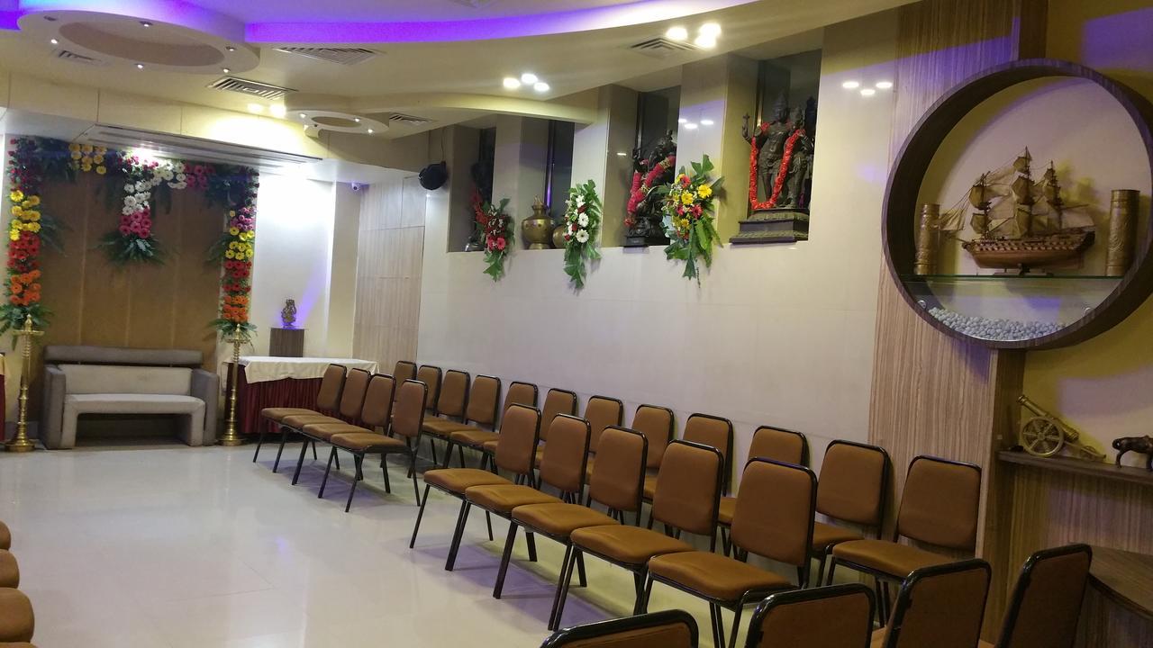 Hotel Panchratna Panvel Eksteriør billede