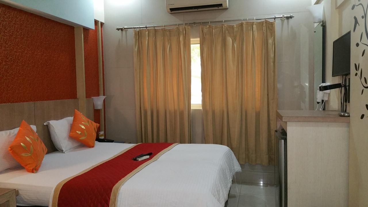 Hotel Panchratna Panvel Eksteriør billede